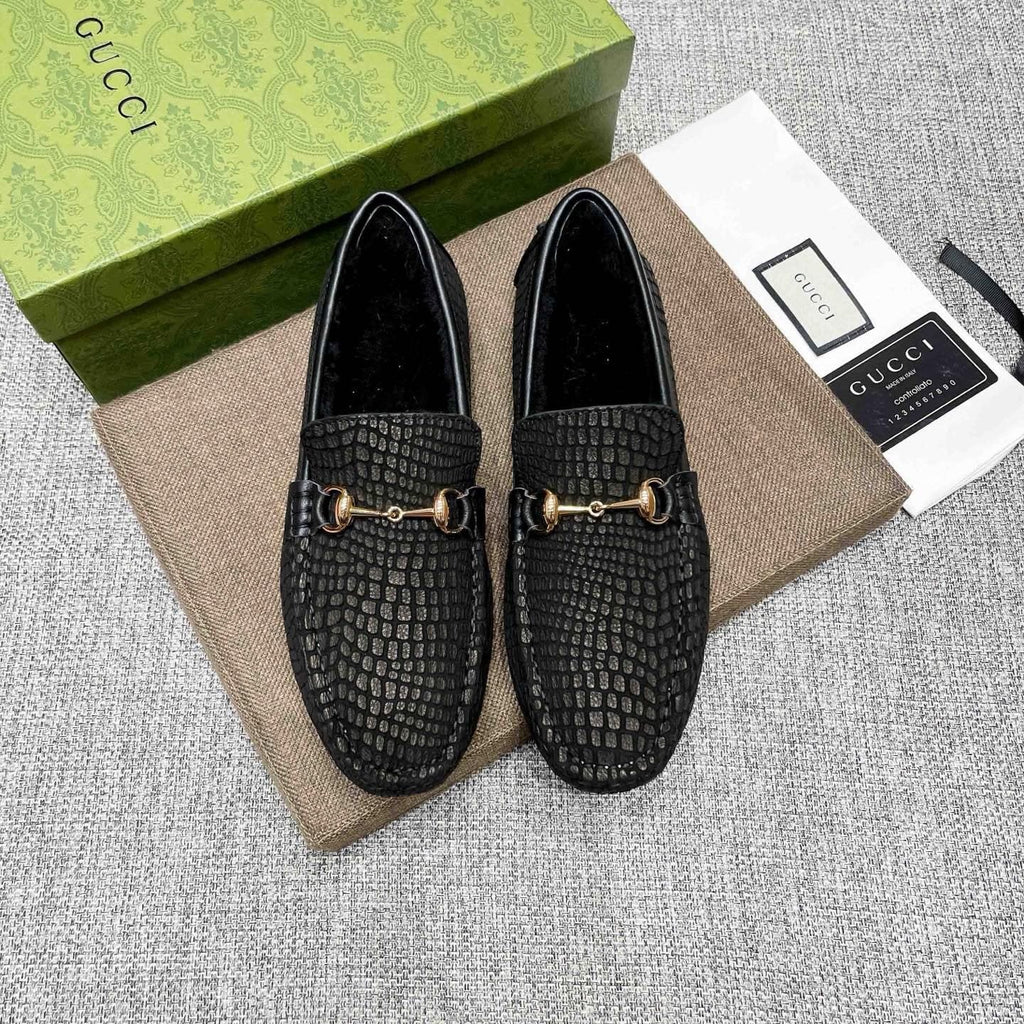 Gucci Men's Black Textured Horsebit-Style Loafers